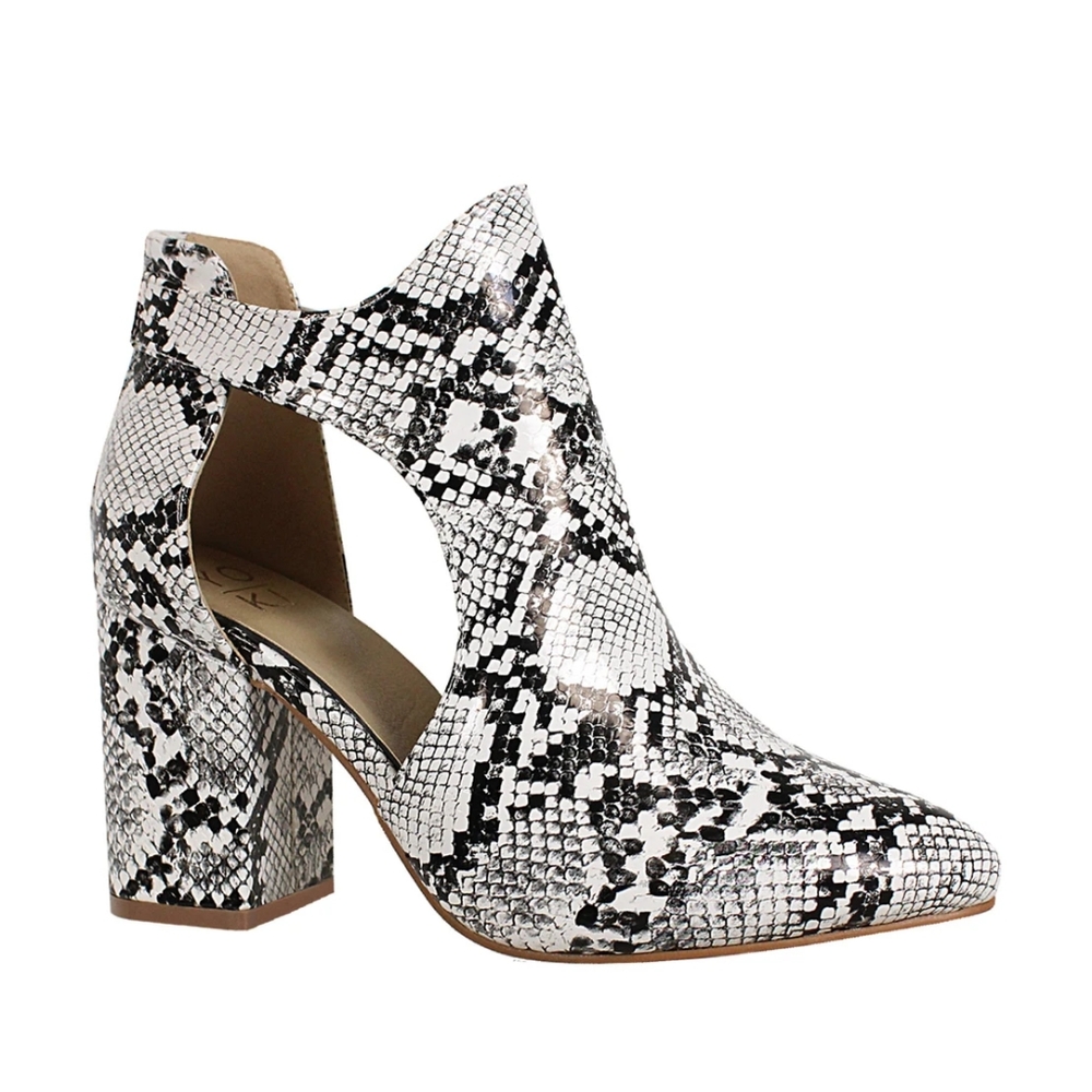 Yoki Niya-44 Cutout Zebra print booties